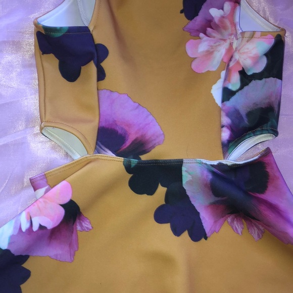 Teen dress worn once - Picture 6 of 6